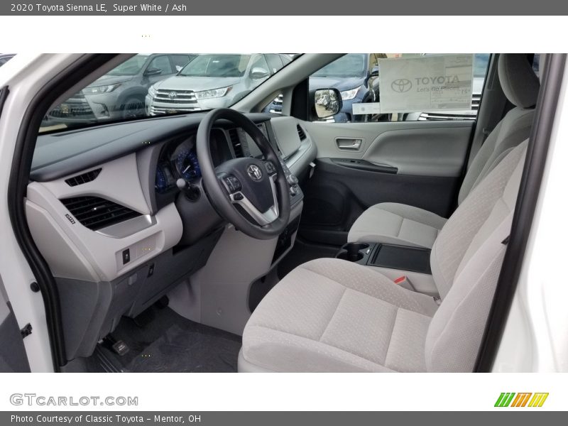 Super White / Ash 2020 Toyota Sienna LE