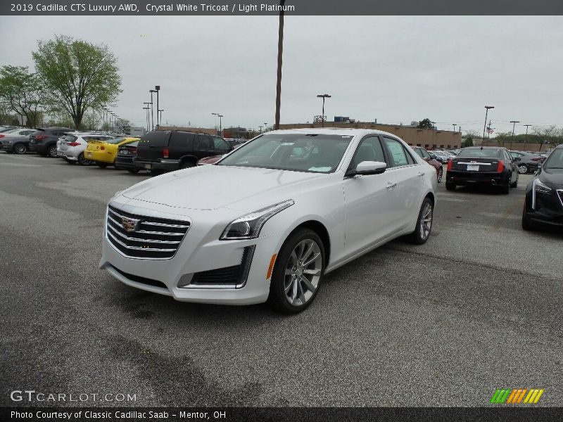 Front 3/4 View of 2019 CTS Luxury AWD