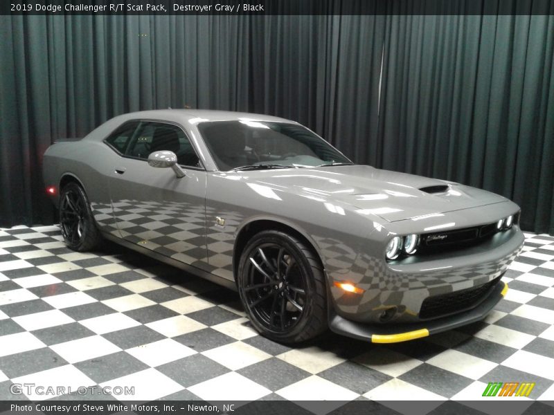 Destroyer Gray / Black 2019 Dodge Challenger R/T Scat Pack