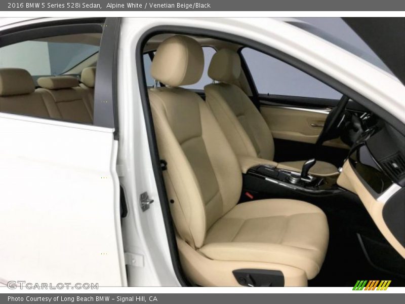 Alpine White / Venetian Beige/Black 2016 BMW 5 Series 528i Sedan