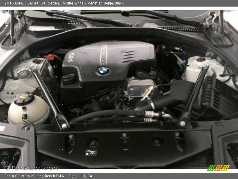 Alpine White / Venetian Beige/Black 2016 BMW 5 Series 528i Sedan