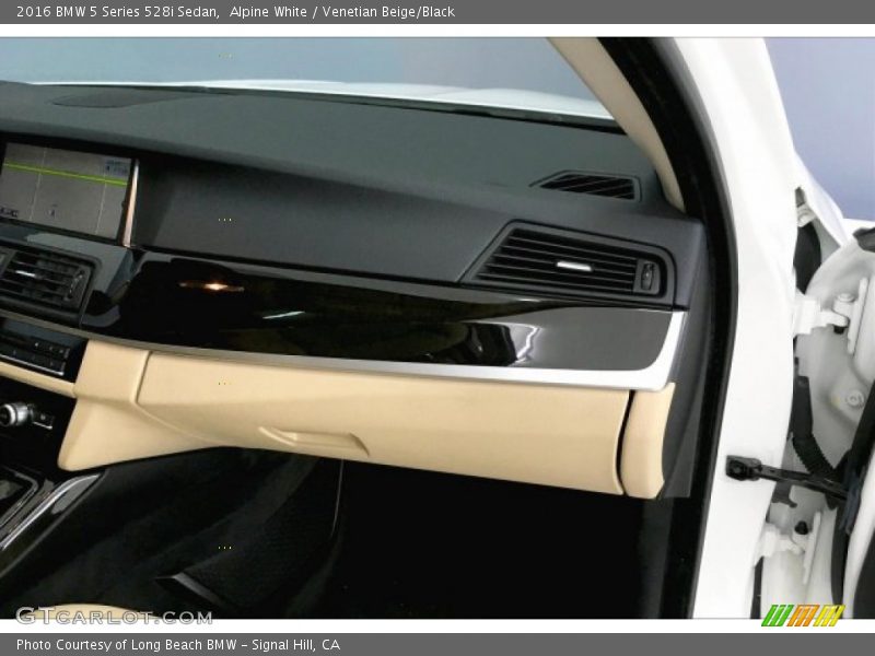 Alpine White / Venetian Beige/Black 2016 BMW 5 Series 528i Sedan