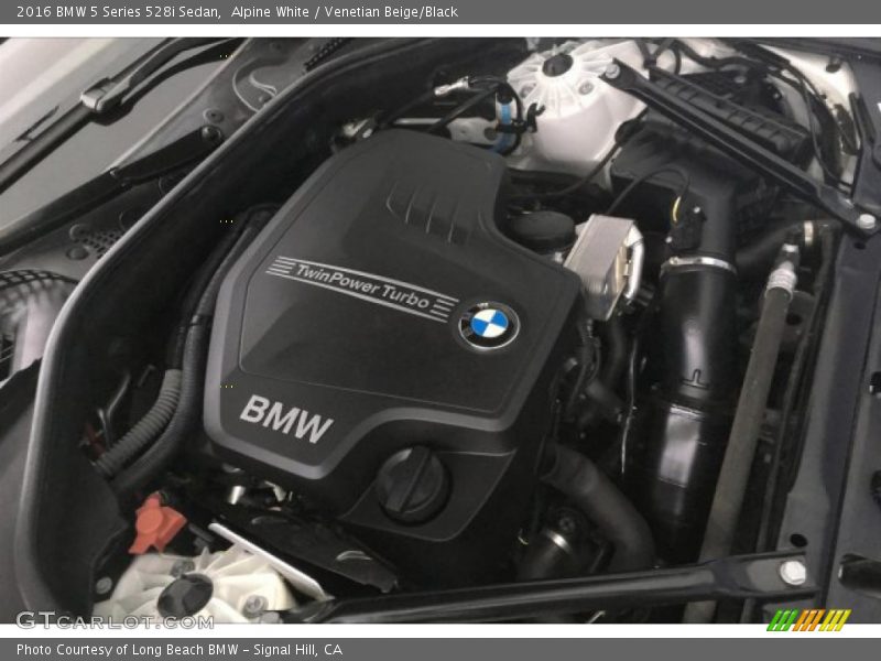 Alpine White / Venetian Beige/Black 2016 BMW 5 Series 528i Sedan