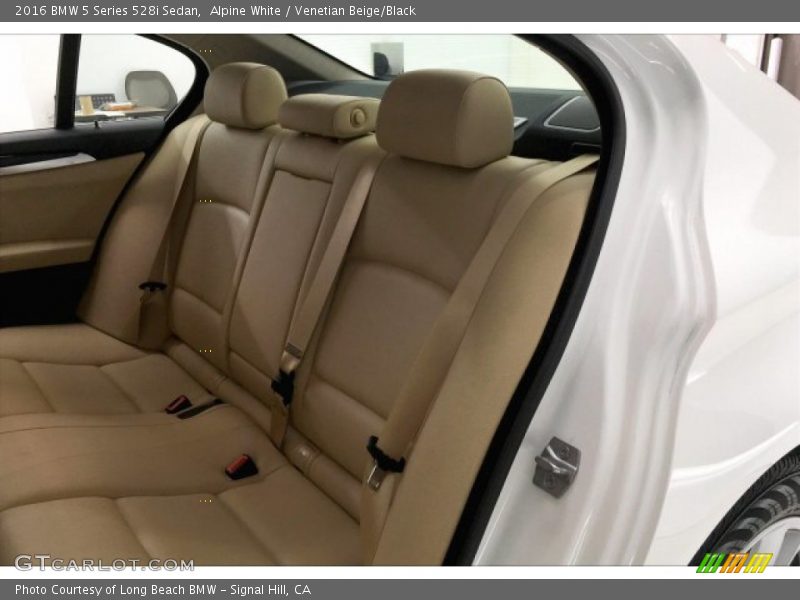 Alpine White / Venetian Beige/Black 2016 BMW 5 Series 528i Sedan