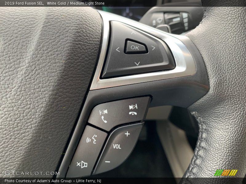  2019 Fusion SEL Steering Wheel