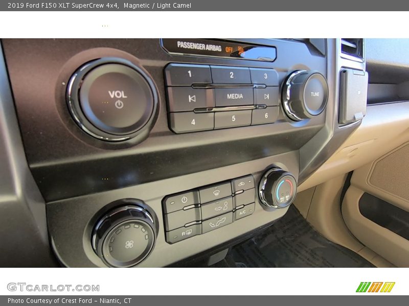 Magnetic / Light Camel 2019 Ford F150 XLT SuperCrew 4x4