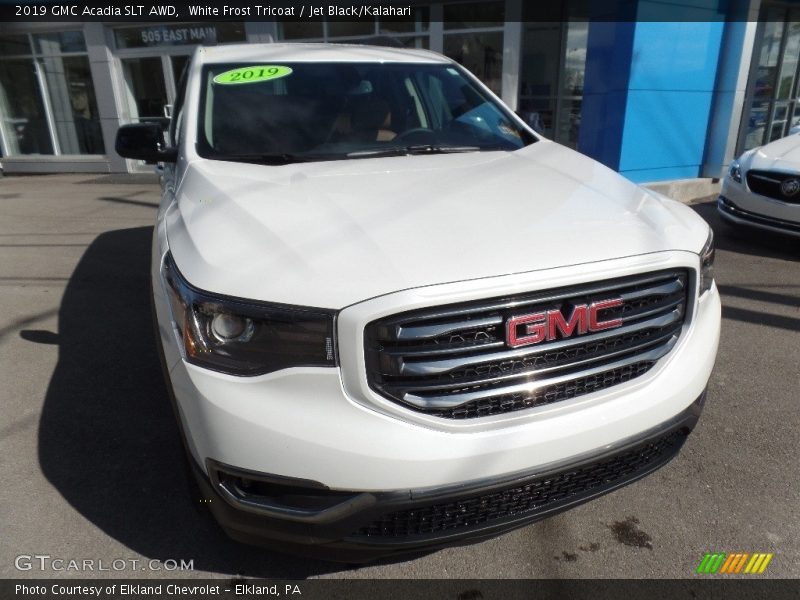 White Frost Tricoat / Jet Black/Kalahari 2019 GMC Acadia SLT AWD