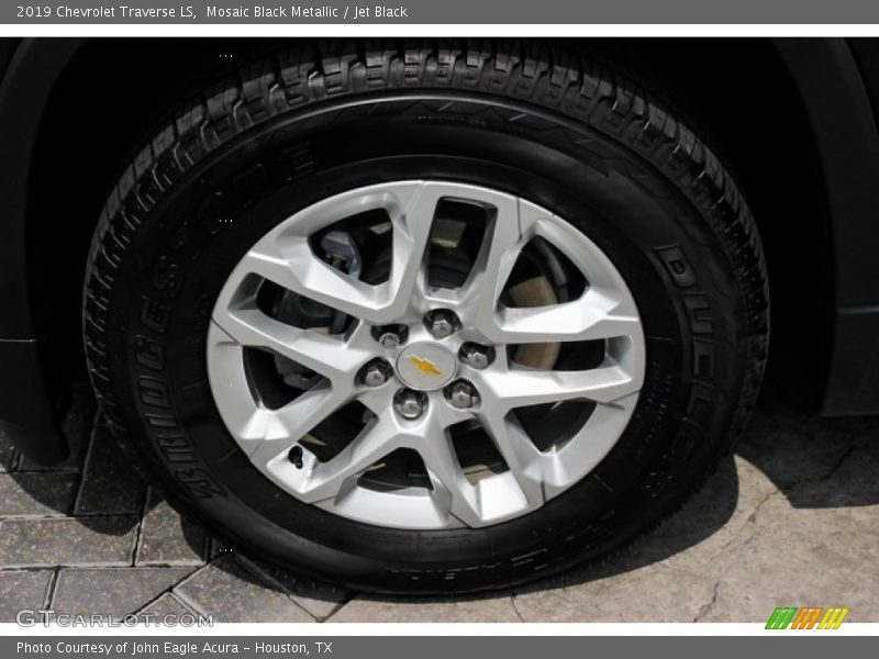 Mosaic Black Metallic / Jet Black 2019 Chevrolet Traverse LS