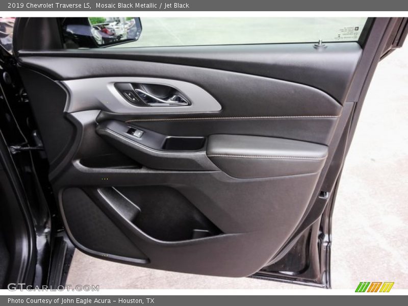 Mosaic Black Metallic / Jet Black 2019 Chevrolet Traverse LS