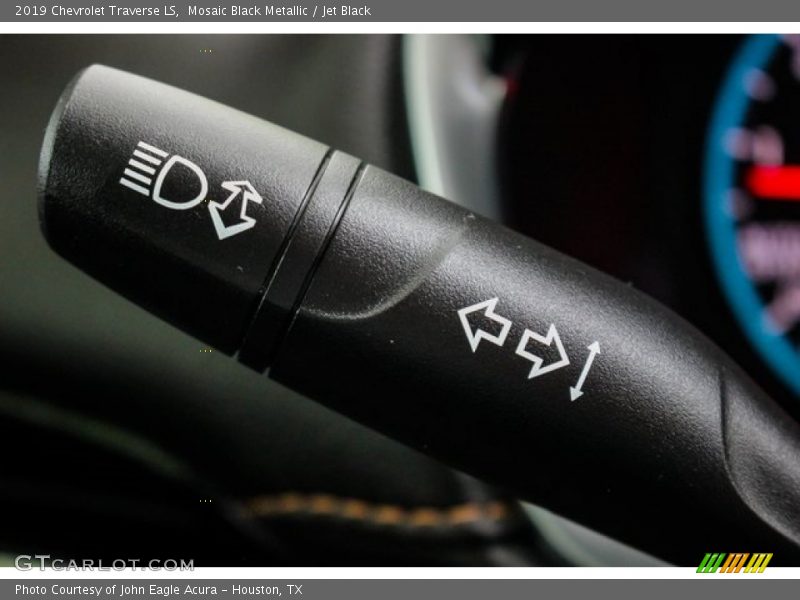 Mosaic Black Metallic / Jet Black 2019 Chevrolet Traverse LS