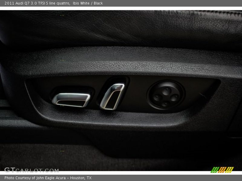 Ibis White / Black 2011 Audi Q7 3.0 TFSI S line quattro