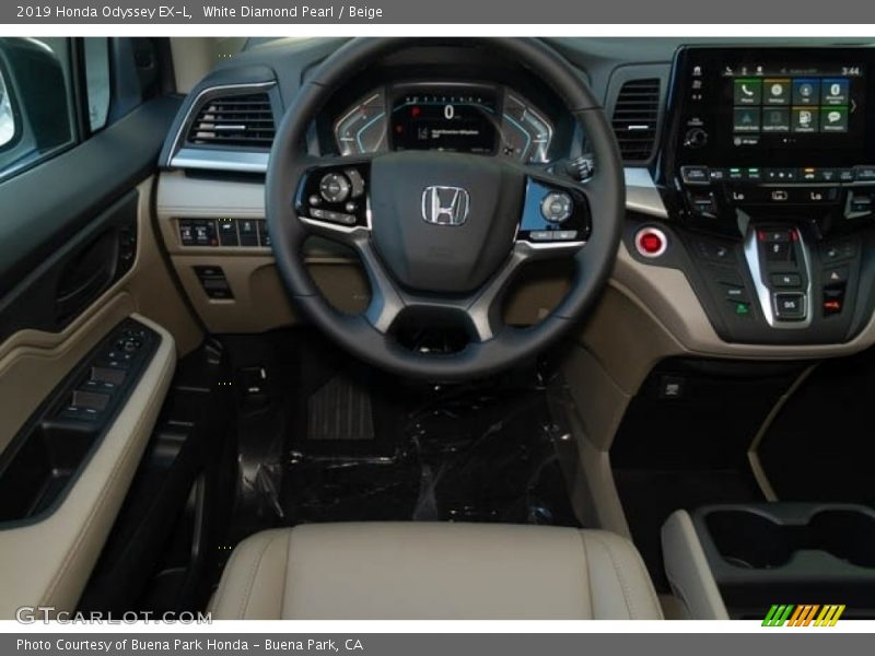 White Diamond Pearl / Beige 2019 Honda Odyssey EX-L