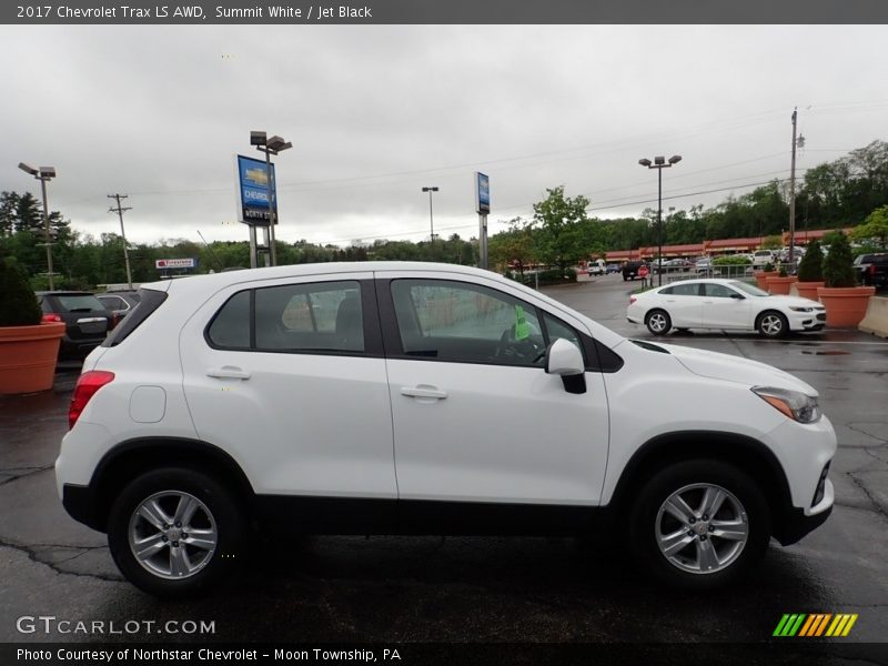 Summit White / Jet Black 2017 Chevrolet Trax LS AWD