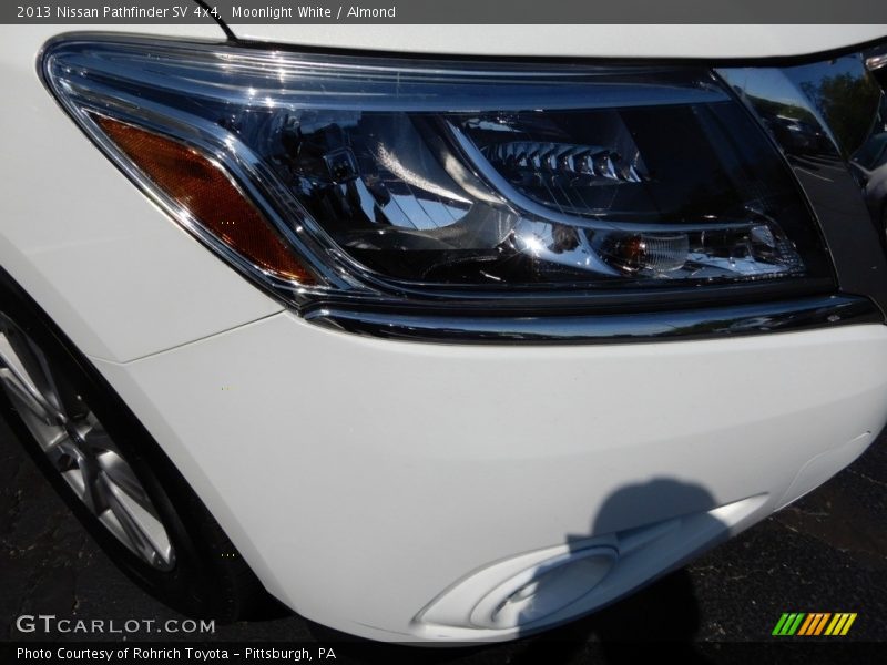 Moonlight White / Almond 2013 Nissan Pathfinder SV 4x4