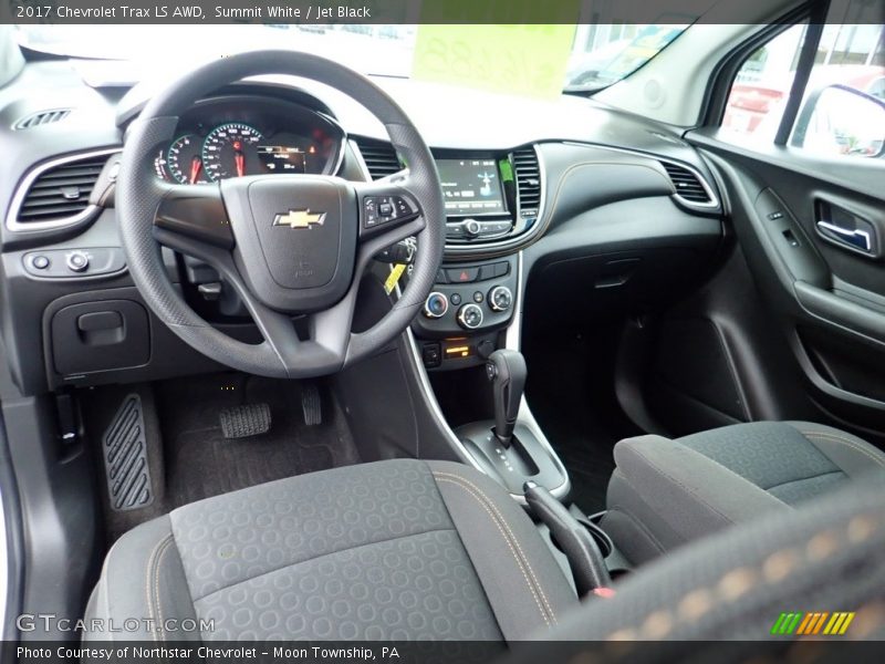 Summit White / Jet Black 2017 Chevrolet Trax LS AWD