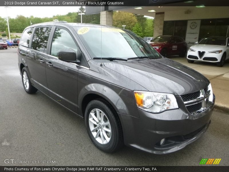Granite Pearl / Black/Light Graystone 2019 Dodge Grand Caravan SXT