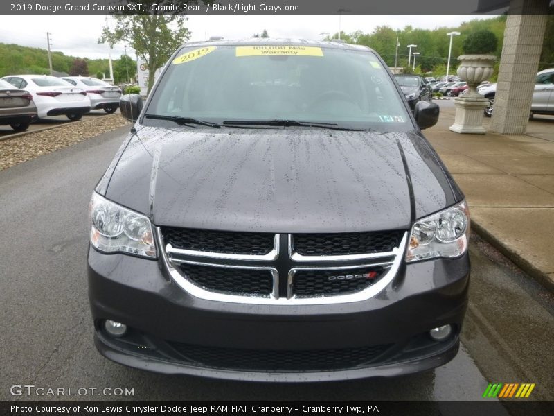 Granite Pearl / Black/Light Graystone 2019 Dodge Grand Caravan SXT