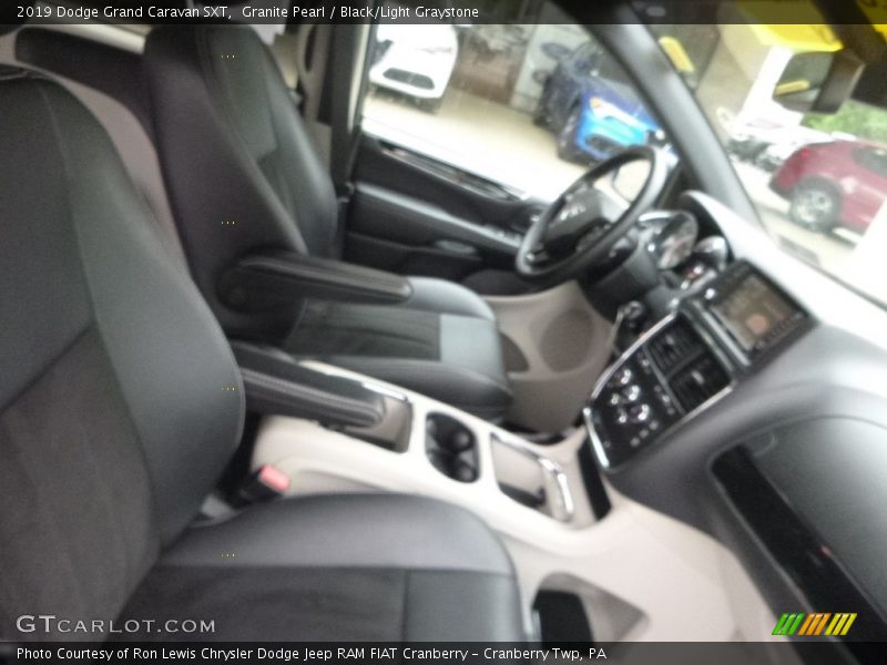 Granite Pearl / Black/Light Graystone 2019 Dodge Grand Caravan SXT