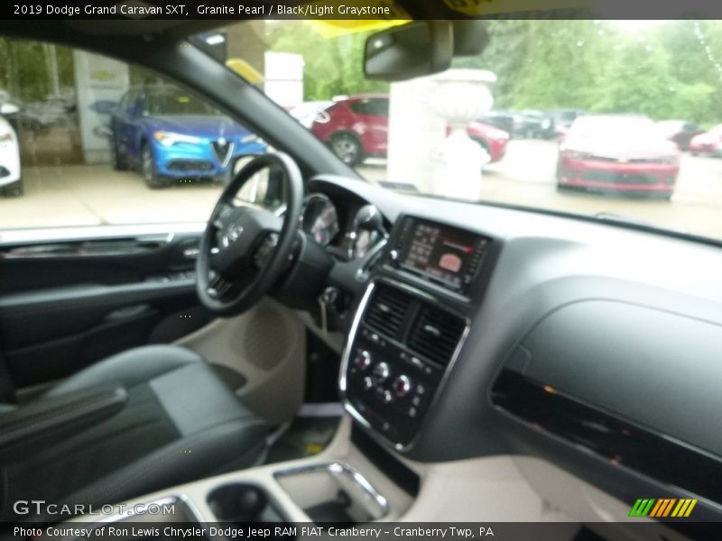 Granite Pearl / Black/Light Graystone 2019 Dodge Grand Caravan SXT
