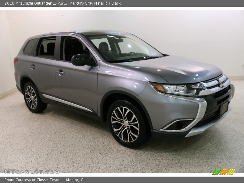 Mercury Gray Metallic / Black 2018 Mitsubishi Outlander ES AWC