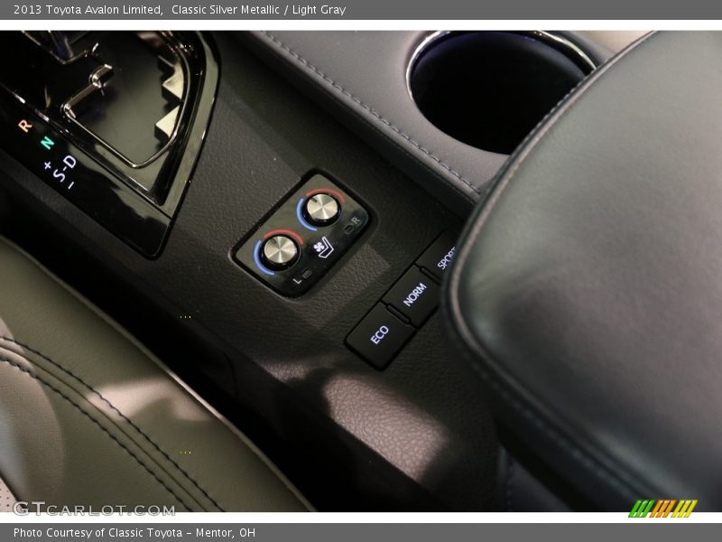 Classic Silver Metallic / Light Gray 2013 Toyota Avalon Limited