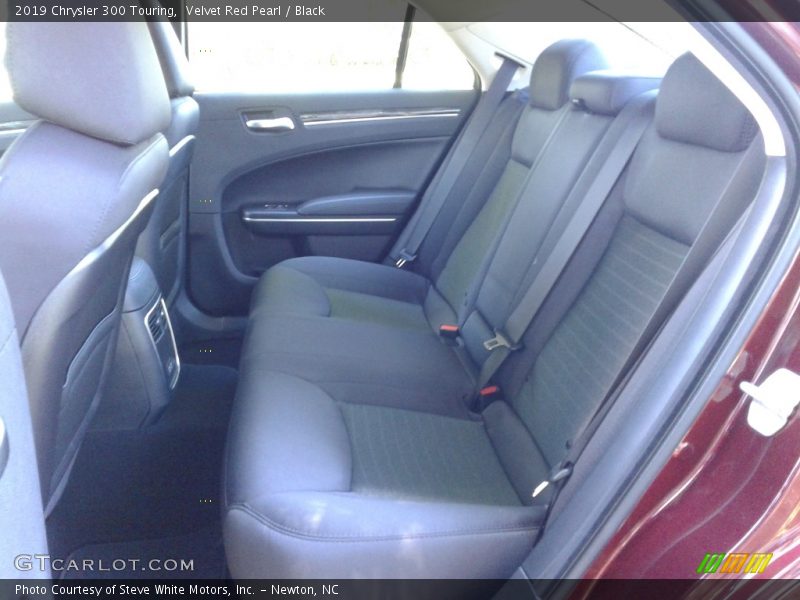 Velvet Red Pearl / Black 2019 Chrysler 300 Touring