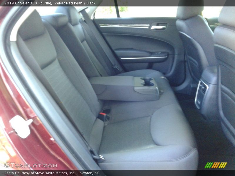 Velvet Red Pearl / Black 2019 Chrysler 300 Touring