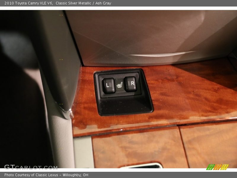 Classic Silver Metallic / Ash Gray 2010 Toyota Camry XLE V6