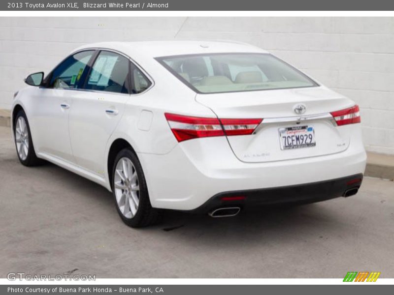 Blizzard White Pearl / Almond 2013 Toyota Avalon XLE