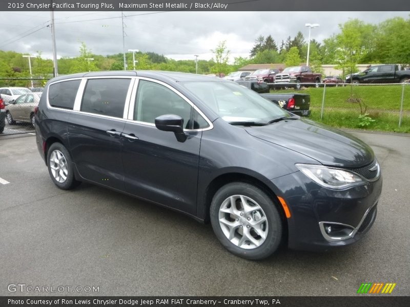 Front 3/4 View of 2019 Pacifica Touring Plus