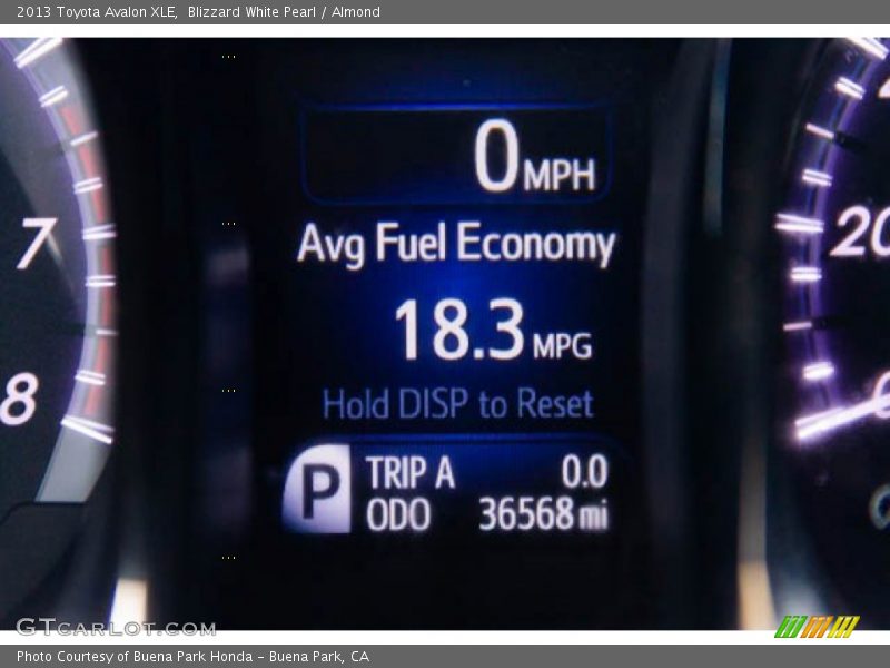 Blizzard White Pearl / Almond 2013 Toyota Avalon XLE