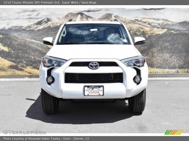 Super White / Sand Beige 2019 Toyota 4Runner SR5 Premium 4x4