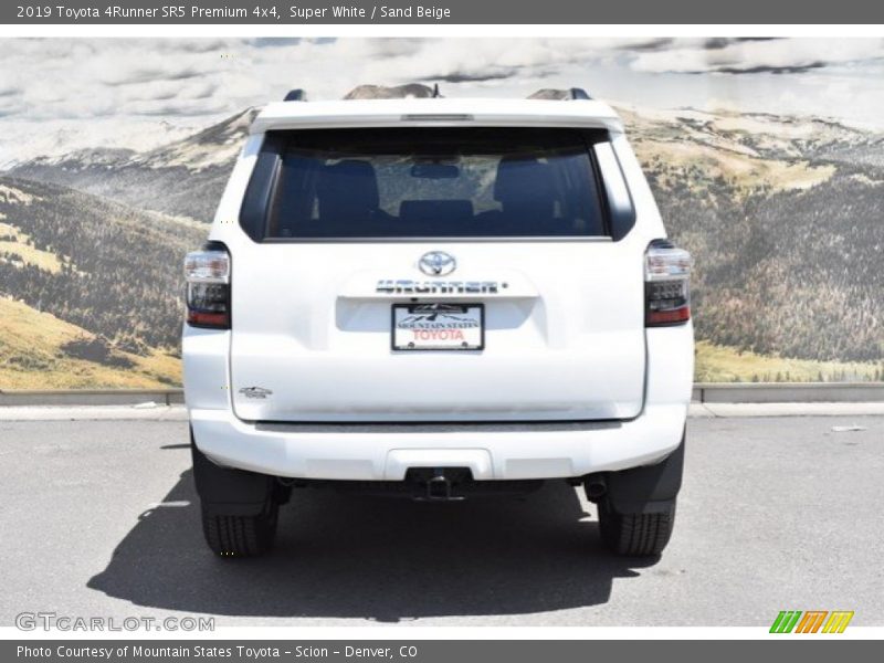 Super White / Sand Beige 2019 Toyota 4Runner SR5 Premium 4x4