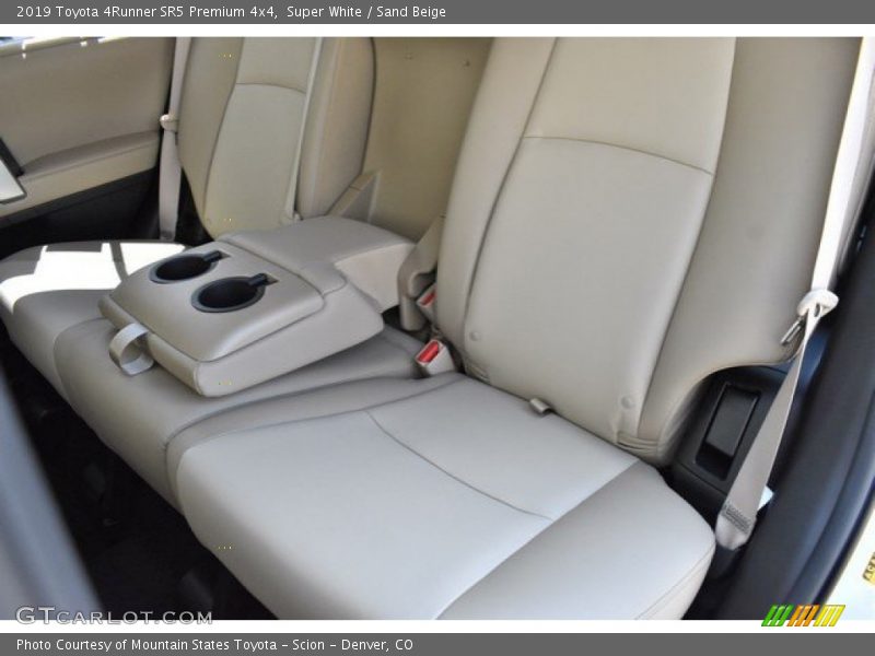 Super White / Sand Beige 2019 Toyota 4Runner SR5 Premium 4x4
