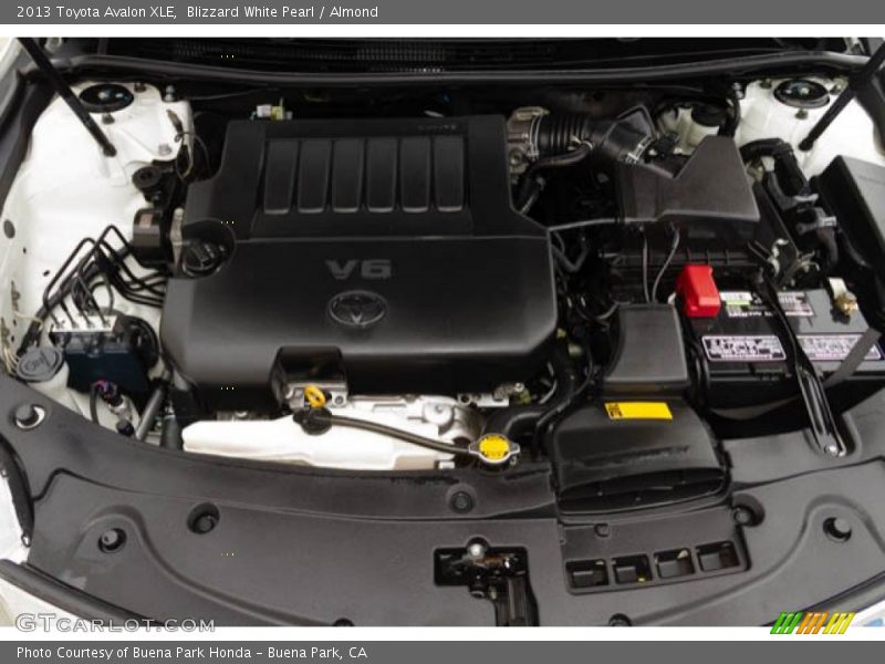 Blizzard White Pearl / Almond 2013 Toyota Avalon XLE