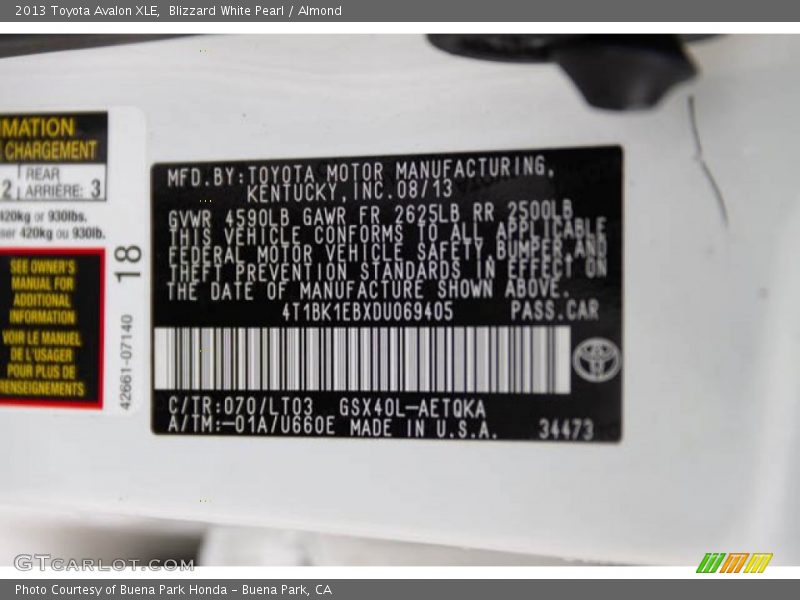 Blizzard White Pearl / Almond 2013 Toyota Avalon XLE