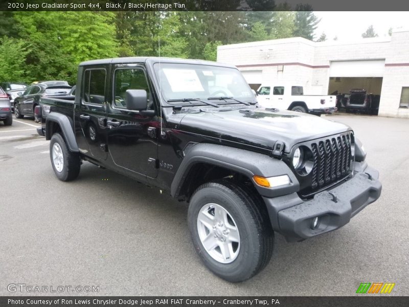 Front 3/4 View of 2020 Gladiator Sport 4x4