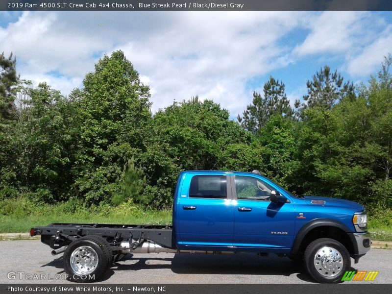 Blue Streak Pearl / Black/Diesel Gray 2019 Ram 4500 SLT Crew Cab 4x4 Chassis