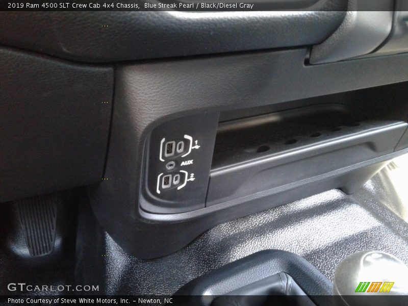 Blue Streak Pearl / Black/Diesel Gray 2019 Ram 4500 SLT Crew Cab 4x4 Chassis