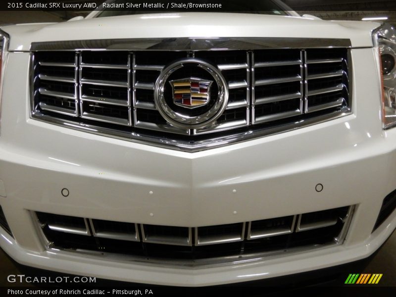 Radiant Silver Metallic / Shale/Brownstone 2015 Cadillac SRX Luxury AWD