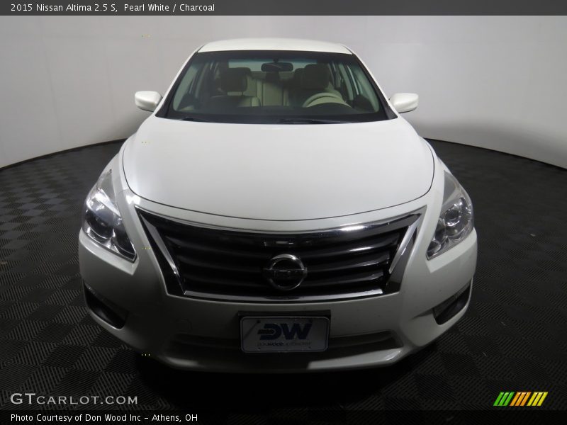 Pearl White / Charcoal 2015 Nissan Altima 2.5 S