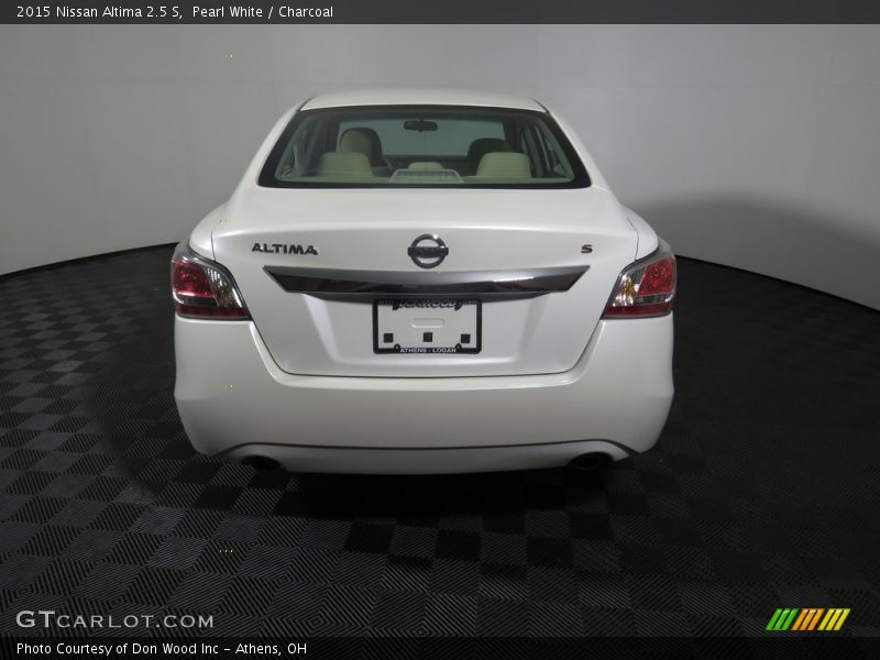 Pearl White / Charcoal 2015 Nissan Altima 2.5 S