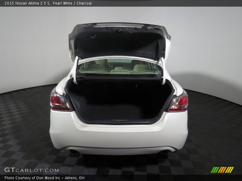 Pearl White / Charcoal 2015 Nissan Altima 2.5 S