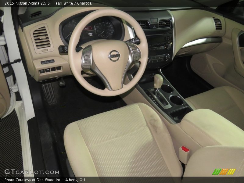 Pearl White / Charcoal 2015 Nissan Altima 2.5 S
