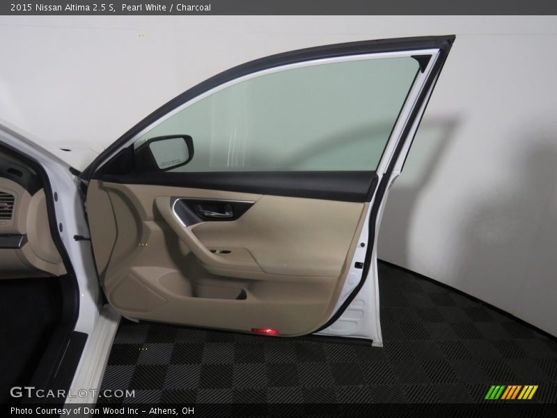 Pearl White / Charcoal 2015 Nissan Altima 2.5 S