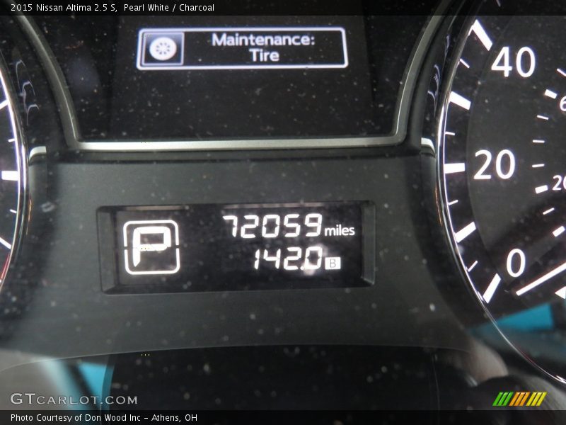 Pearl White / Charcoal 2015 Nissan Altima 2.5 S