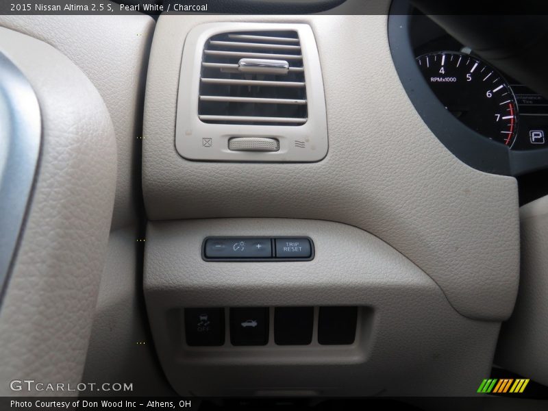 Pearl White / Charcoal 2015 Nissan Altima 2.5 S