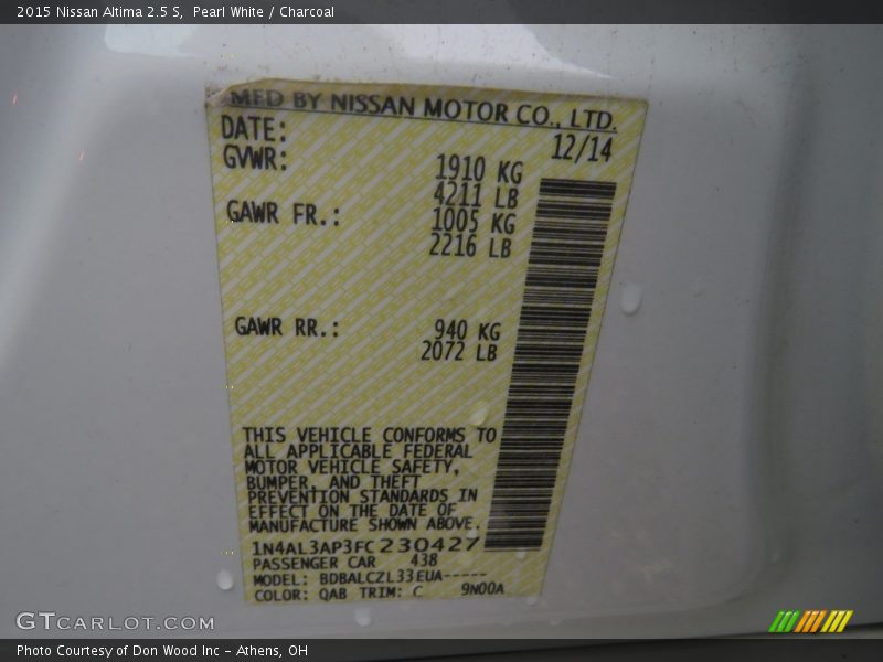 Pearl White / Charcoal 2015 Nissan Altima 2.5 S