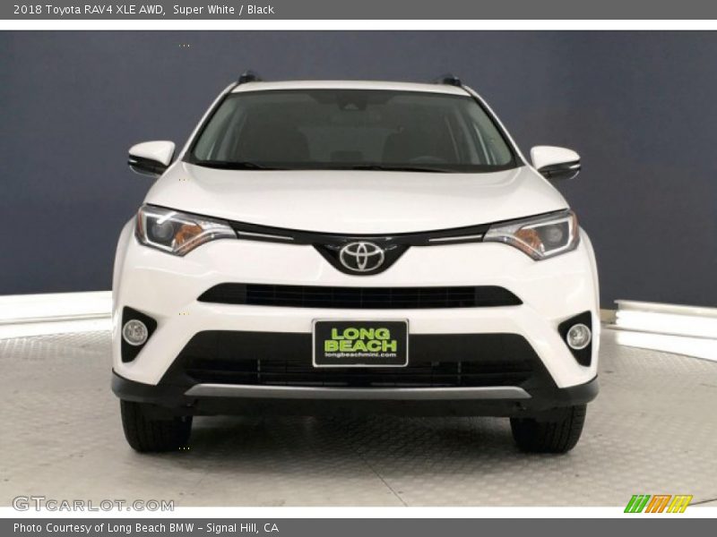 Super White / Black 2018 Toyota RAV4 XLE AWD