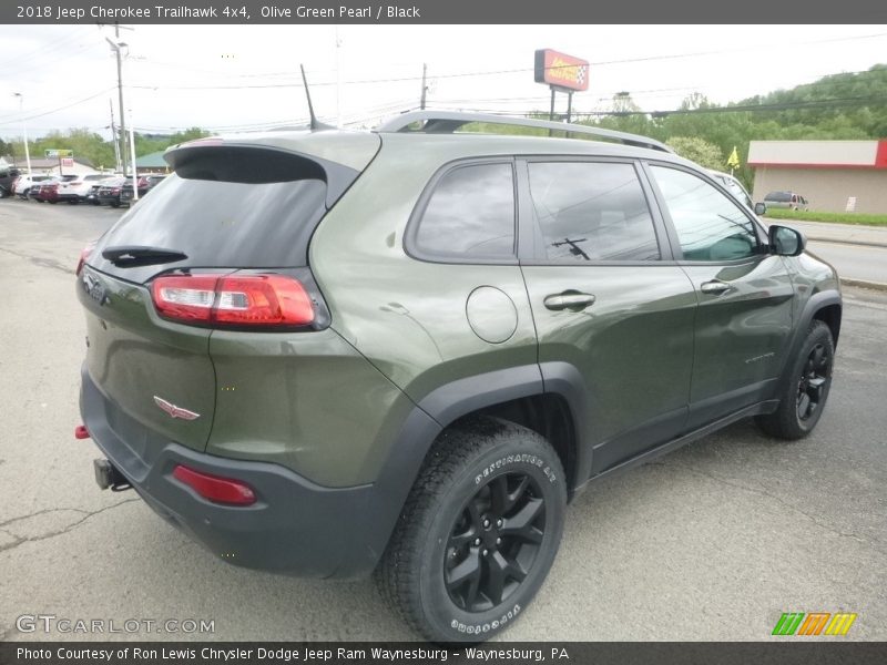 Olive Green Pearl / Black 2018 Jeep Cherokee Trailhawk 4x4